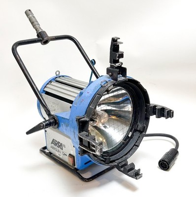ARRI ARRISUN 12Plus 1200W HMI Lighting Fixture Bundle: Ballast, Lenses, Scrims +