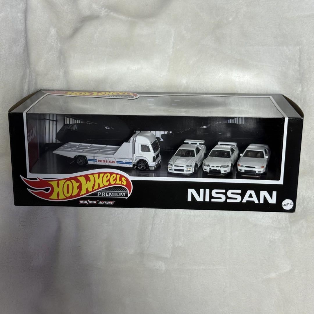 Hot Wheels Premium Collector Set - Nissan | eBay