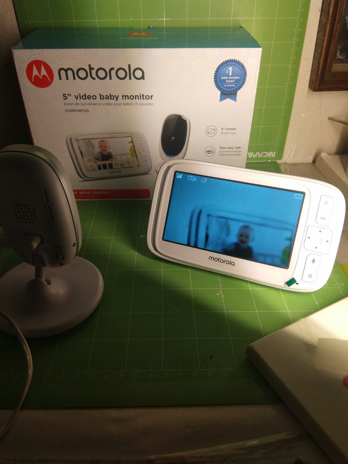 motorola comfort 50 digital video audio baby monitor with 5 inch color screen
