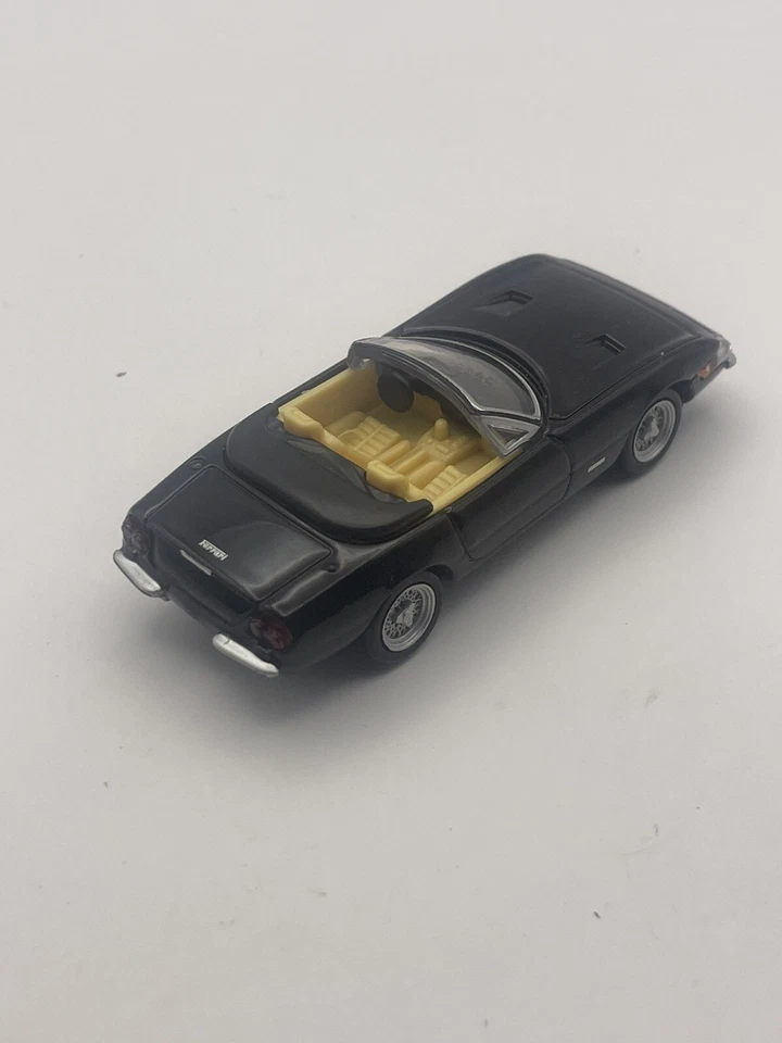 Игрушечная модель автомобиля Miami Vice Tomy 365 GTS4 Ferrari масштаб 1:61. Спичечный коробок размер - Изображение 3 из 4