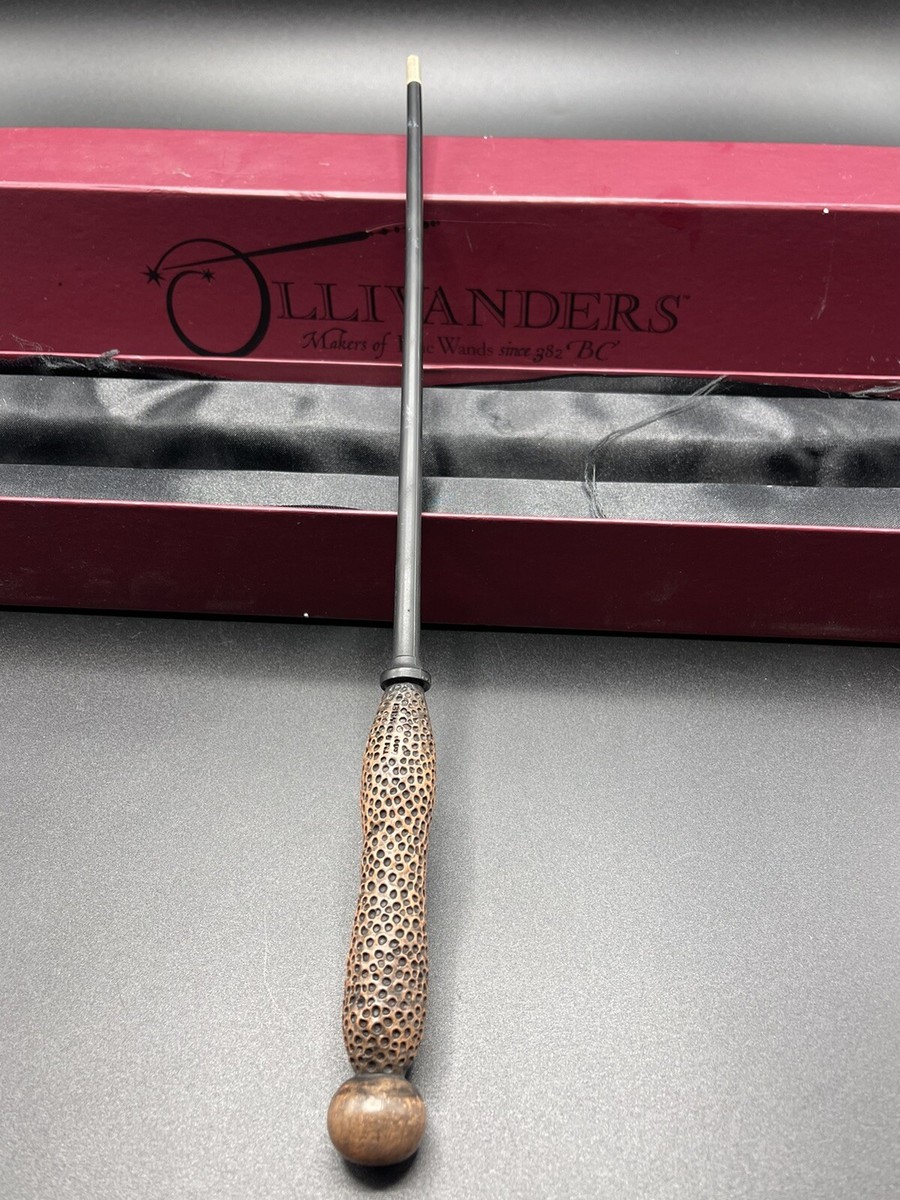 Universal Studios Harry Potter Ollivander's Ivy 11 Wand | eBay