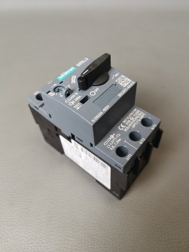 Disjoncteur Moteur Siemens 3RV2011-4AA10 – Neuf, Dernier Disponible (emballage Légèrement Abîmé)