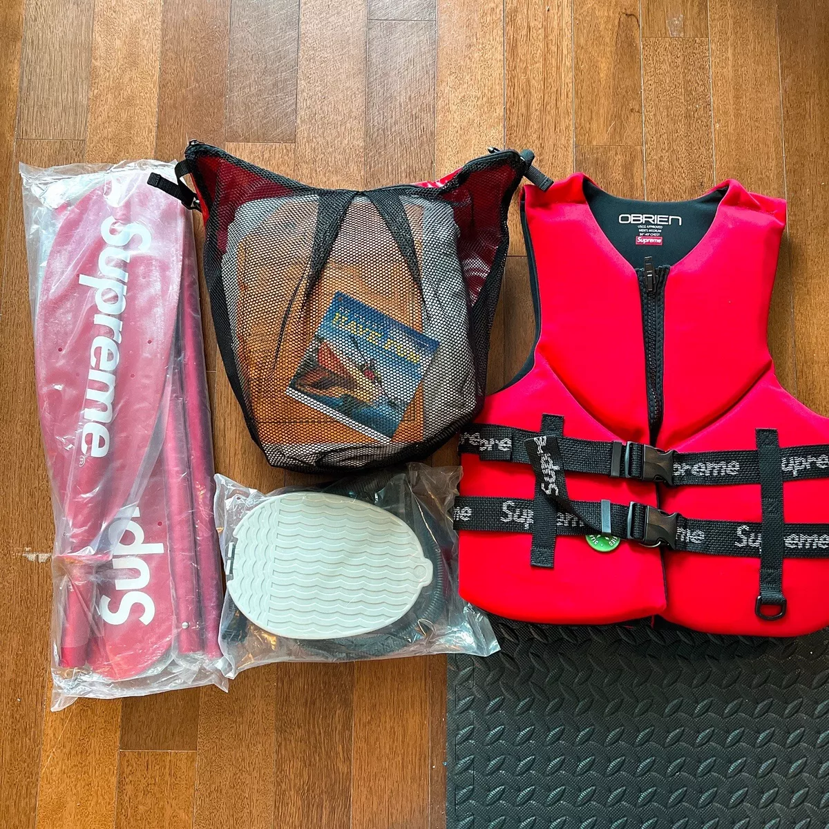 Supreme O'Brien Life Vest Red