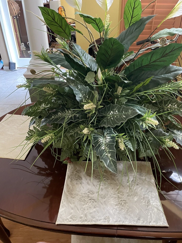 Thomasville Dining Room Set w/ 6 Chairs, China Cabinet, and Mini Cabinet - Image 2 of 4