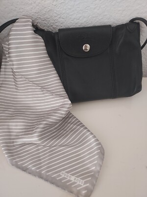 Hugo Boss silk pocket gray stripes