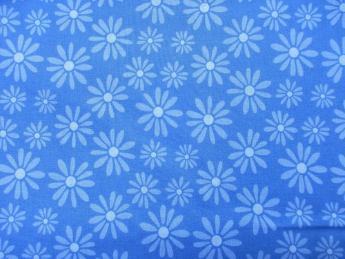 Escaparate acolchado azul floral primavera tela de algodón por margaritas flores - Imagen 3 de 4