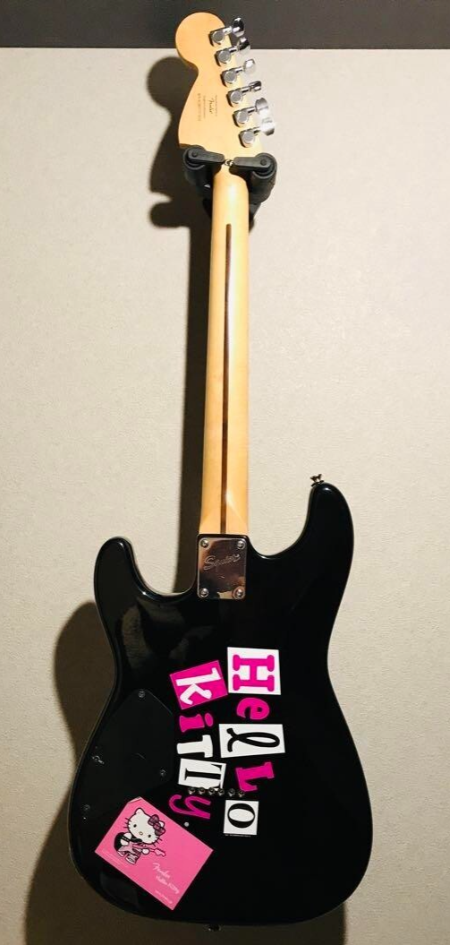 Squier by Fender Limited Edition 2006 Hello Kitty Black