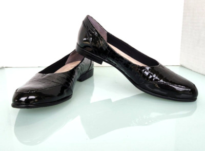 Trotters Arnello Flat Comfort Shoes Black Patent Leather Arch Support New 8.5 N