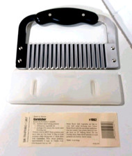 PAMPERED CHEF #1062 Crinkle Cut Garnisher Sta...