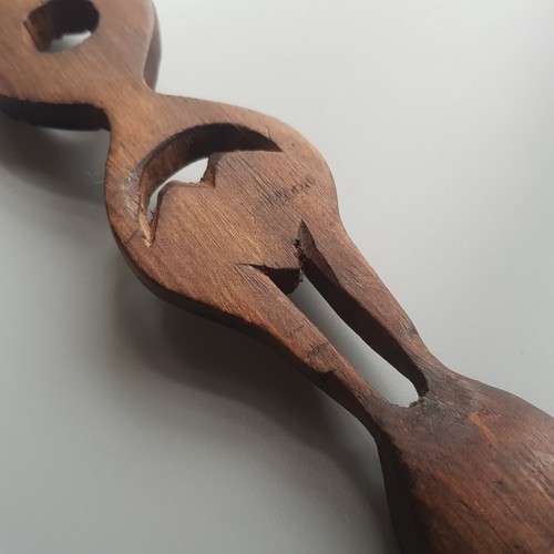 Folk Art Welsh Love Spoon wooden hand carved 24cm hearts wreath Wales dark wood - Picture 9 of 20