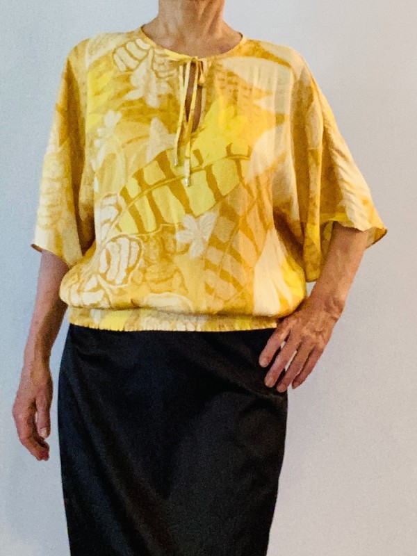 Women's White House Black Market Top. Yellow.