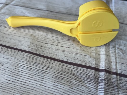 Tupperware Maiskolben Hugger Maiskolben Butterstreuer mit Salzstreuer - Bild 1 von 3