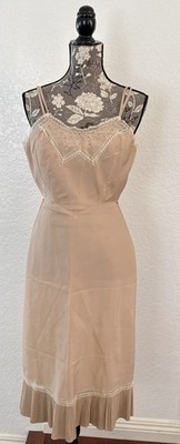 EUC BARBIZON Vintage 1950s Nude Full Slip Night Slip Size MISS 10 Nylon-Dacron