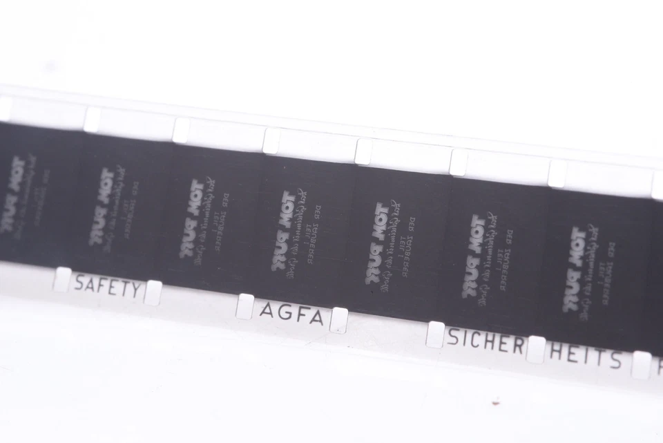 ✅ MARTEN TOONDER 16 ММ TOM PUSS *UND DAS GEHEIMNIS DER GROTTE DER ZAUBERER* ПЛЕНКА - Изображение 4 из 4