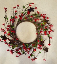 Christmas Pip Berry Wreath Candle Ring with Rusty Stars Red Green