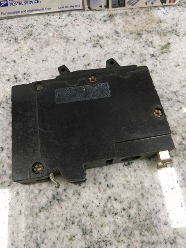 SQUARE D QOT1520 / 2 P/ 15 /20 A/ TWIN TANDEM TYPE QOT, SCREW IN/USE(33D3UP - Picture 9 of 11
