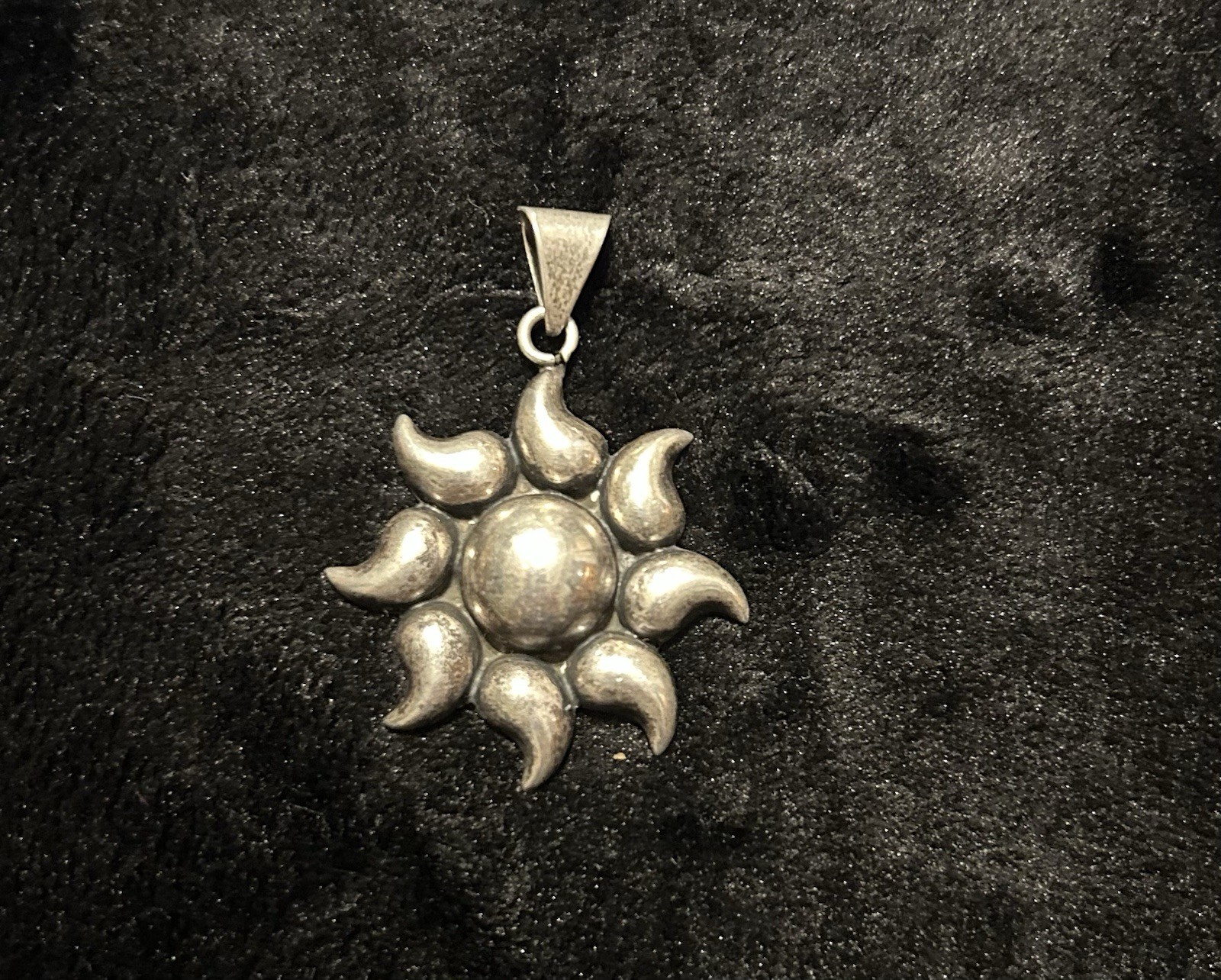 Large Heavy Sterling Silver Sun/ Flower Pendant Signed MR-140 Mexico , 17 G