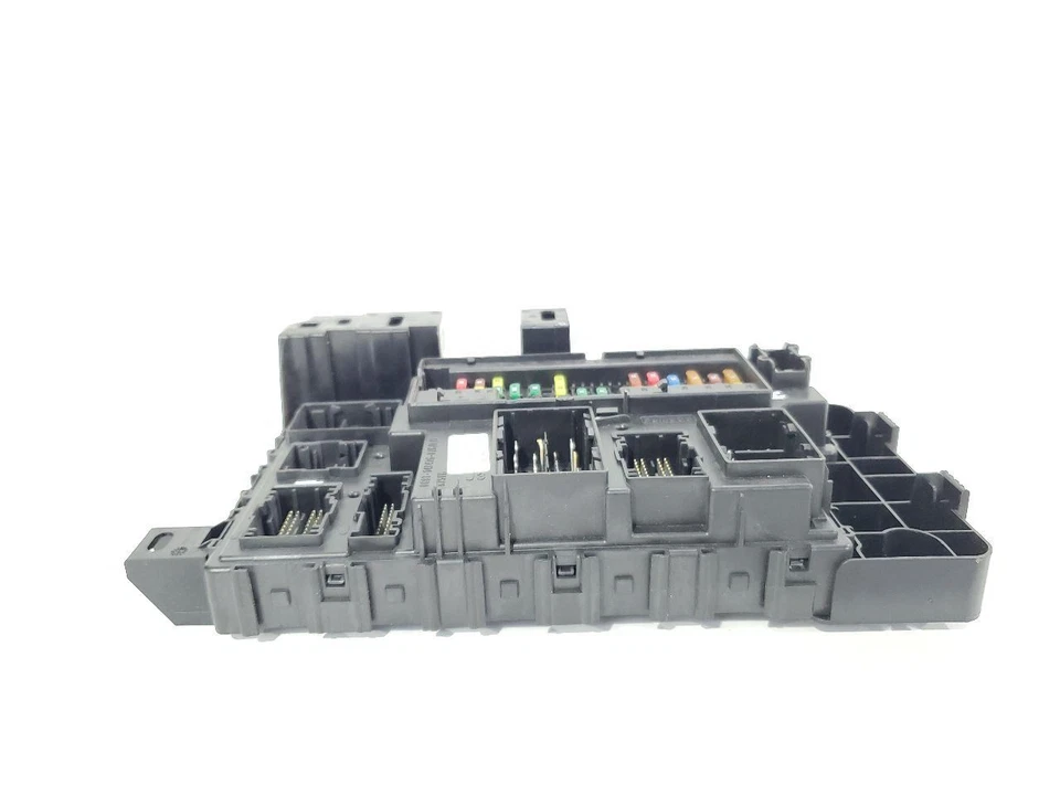 Ford Mustang 2016 caja de fusibles OEM GR3T15604 Foto 2 de 4