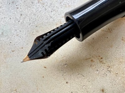 Vintage 1950's MONTBLANC 142 Celluloid Fountain pen - 14 C 