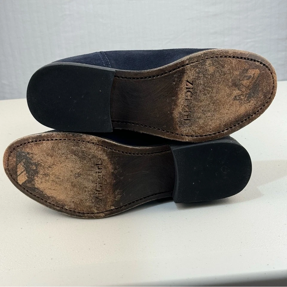 Botas de gamuza negras ZIGI Cannon para niña talla 7 resistentes holgadas botín de motociclista Foto 2 de 4