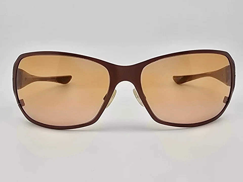 Солнцезащитные очки Oakley 05-313 Behave в матовой бронзовой оправе с коричневыми градиентными линзами VR50 - Изображение 2 из 4