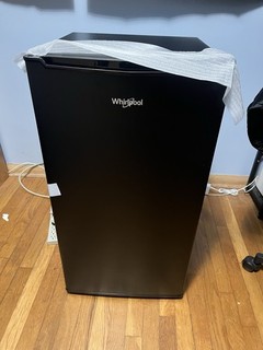 Whirlpool WHR33MBKE 3.3 Cu Ft Compact Fridge Black Manual Defrost Energy Star