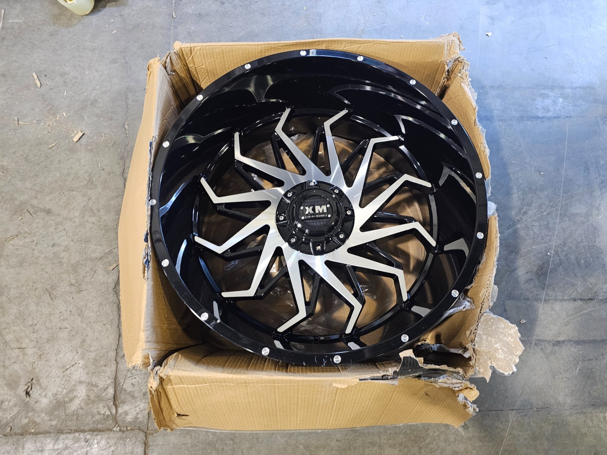 QTY 1) Xtreme Mudder XM-323 Black Gloss Black Wheel Rim 28x1,4