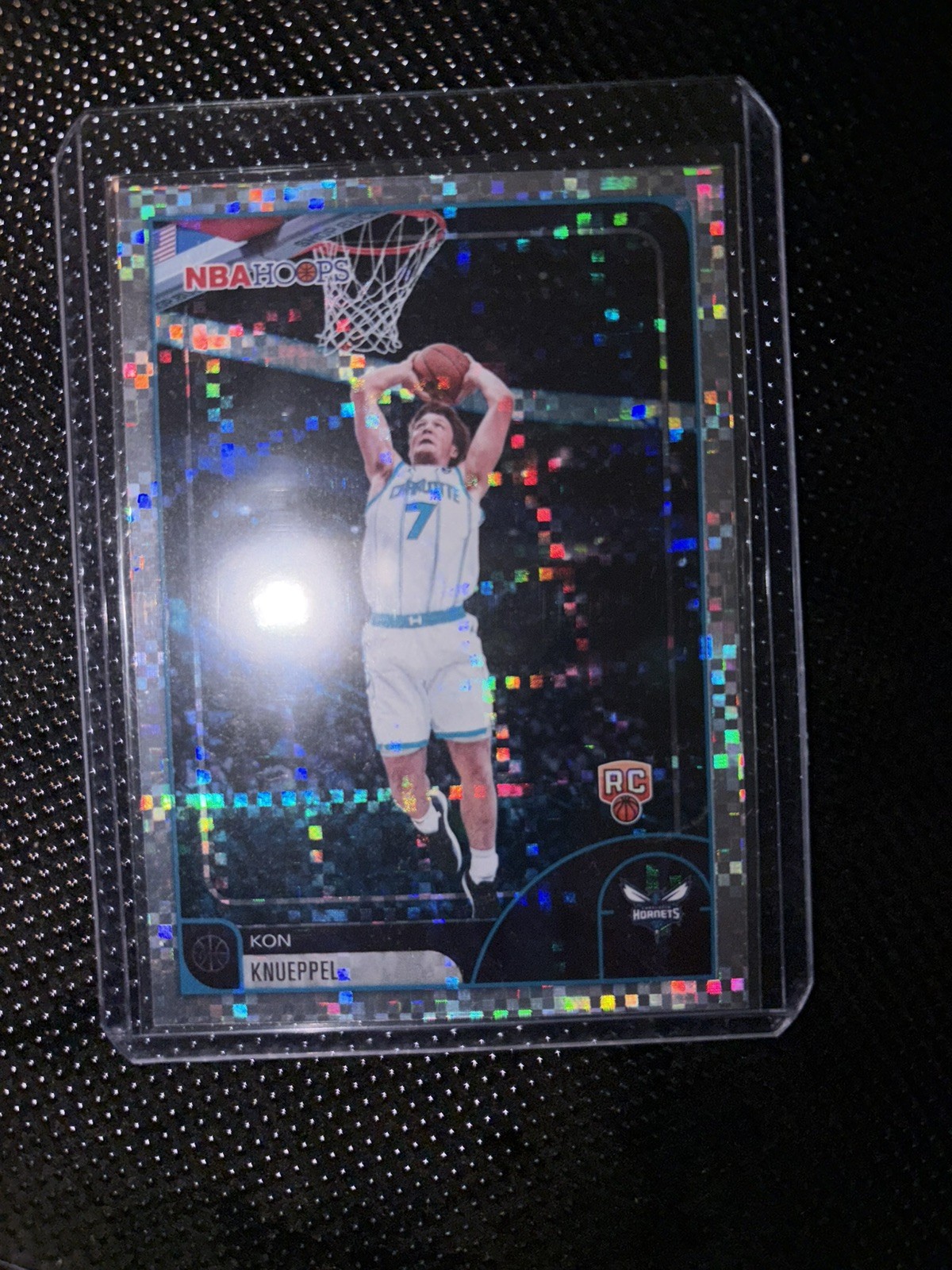2025-26 Topps NBA Hoops Rookie Kon Knueppel Pixel Burst RC #67 Charlotte Hornets