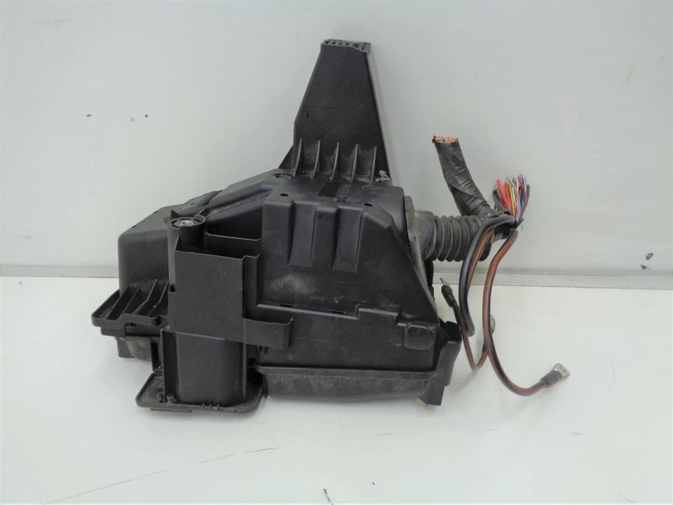 Módulo de caja de fusibles Volvo XC70 2005-2014 30728132 OEM AK201127 Foto 3 de 4