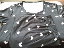 Ladies Pyjamas. Black Short Sleeve Long Bottoms Size Large. Heart Design Bust 42