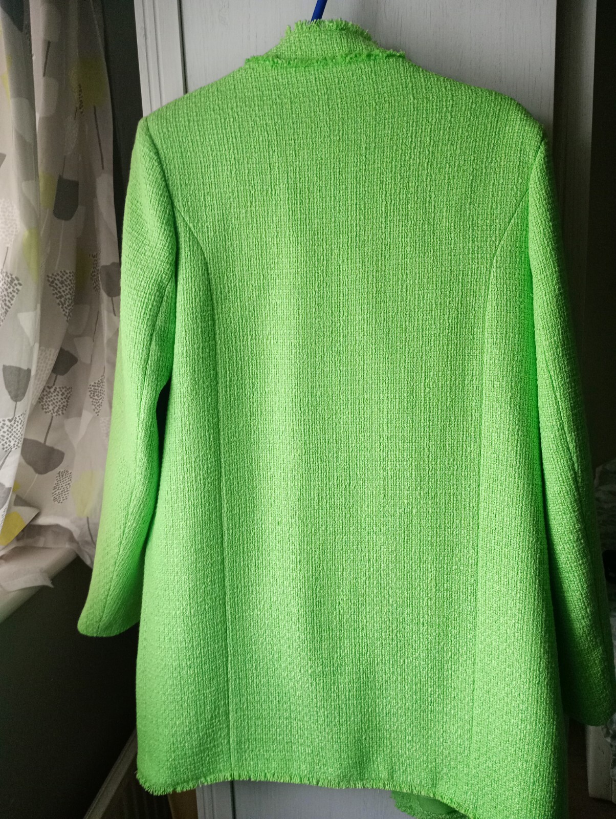 Picture 2 of 4
