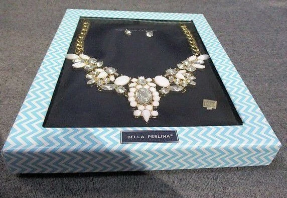 Bella Perlina Expressions Crystal White & Gold Necklace & Earring Set NEW - Image 3 of 4