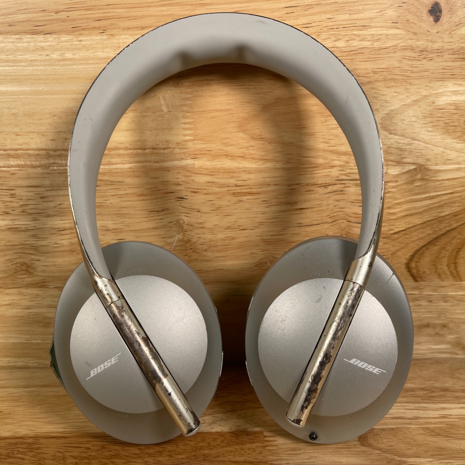 Bose 700 Silver Wireless Noise Cancelling Over-Ear Headphones with Headband-image