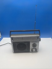 Realistic Radio Shack 12-625A FM AM Portable AC DC Radio TESTED Retro Vintage