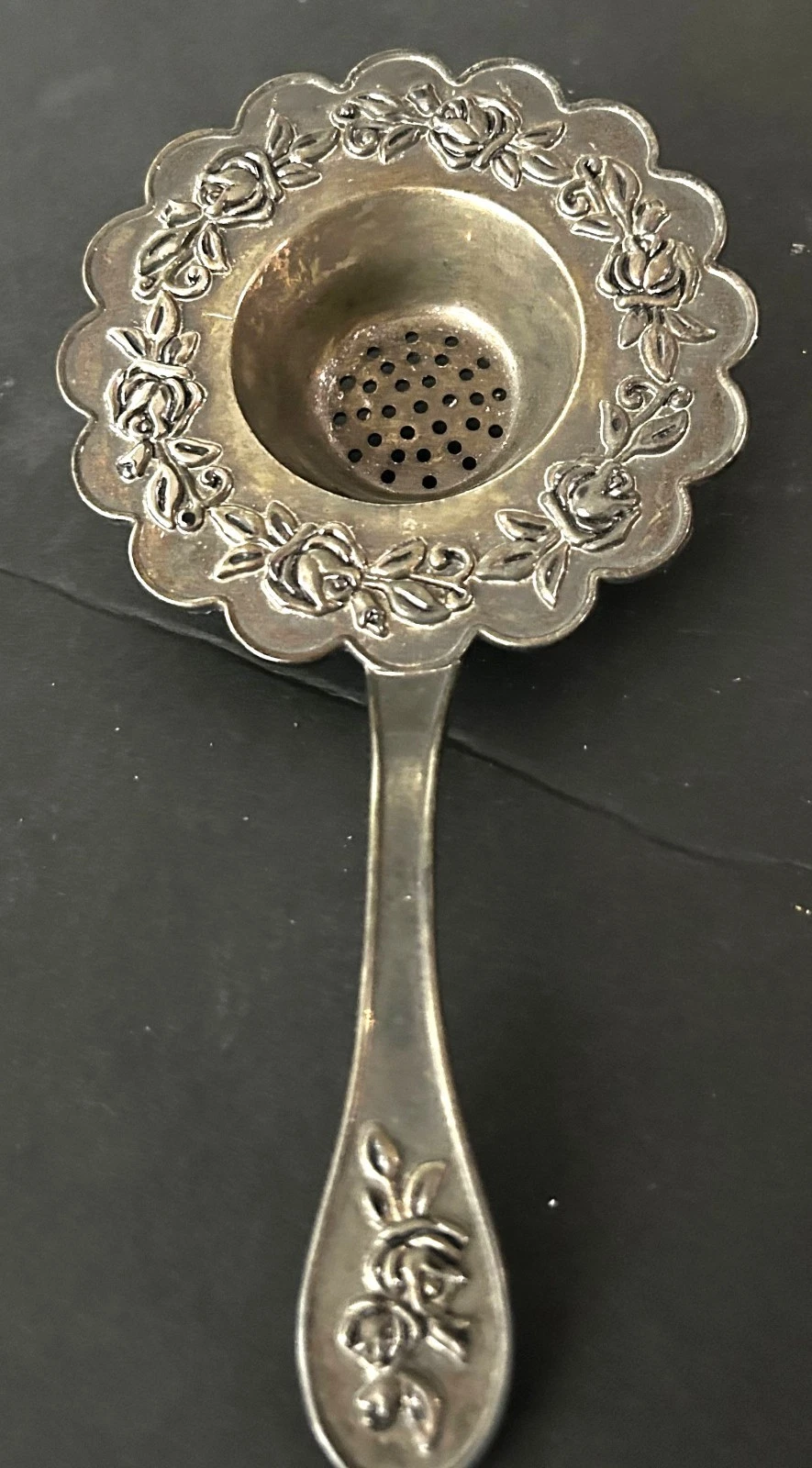 Floral Repousse TEA BALL Infuser Strainer Silver Plate Fancy Roses Pattern
Opens in a new window or 