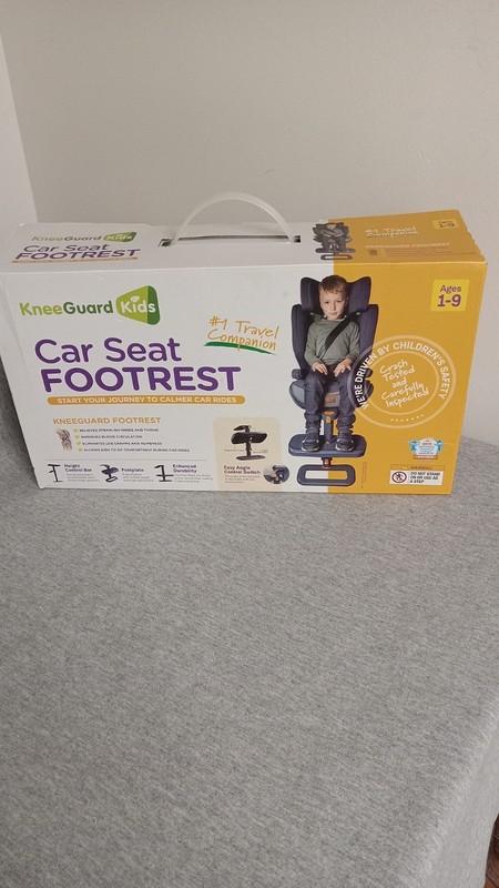 KneeGuard Kids Car Seat Footrest New in Box