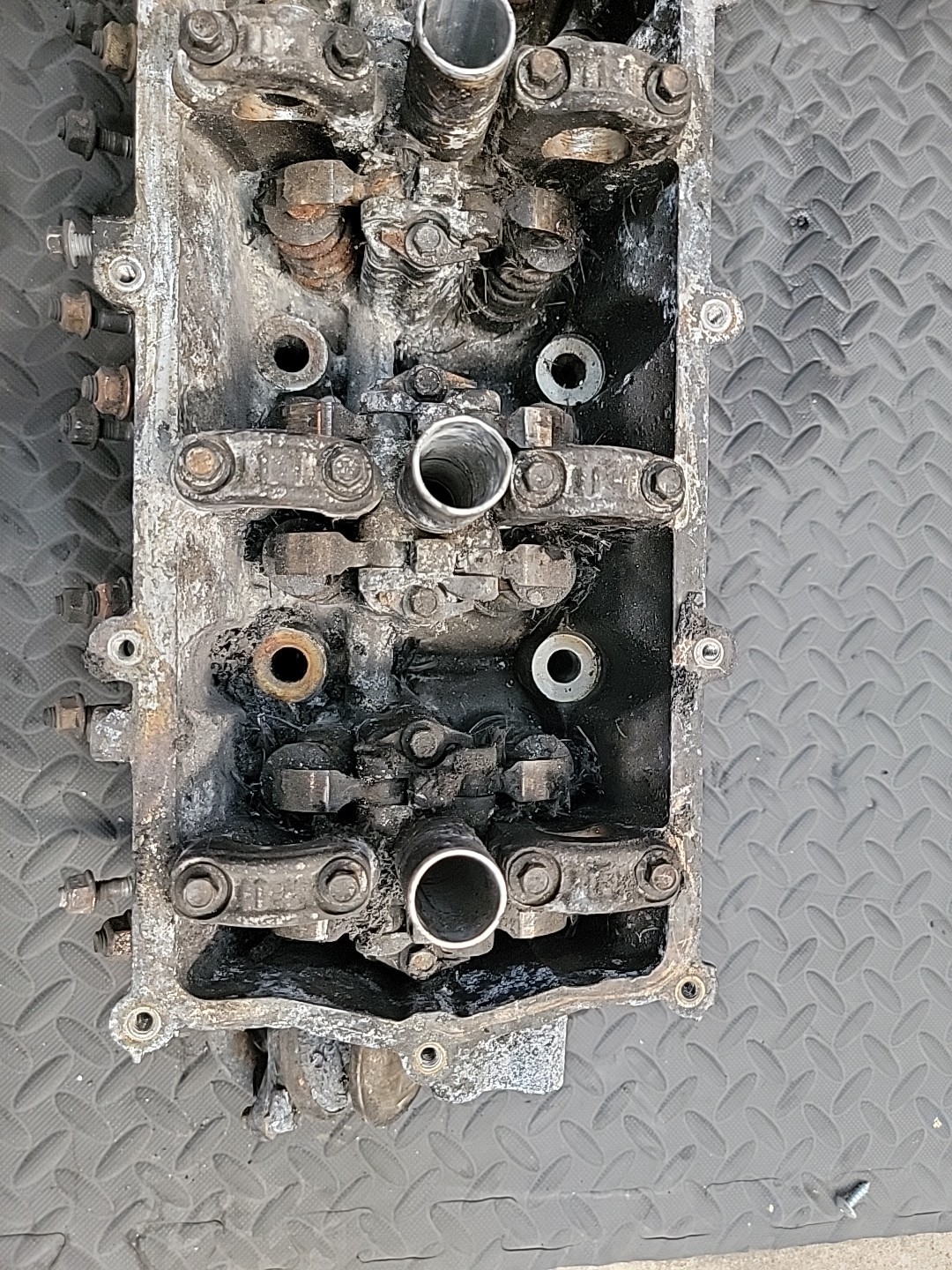 2018 McLaren 720S Driver Left Engine Cylinder Head 13F0552CP Oem