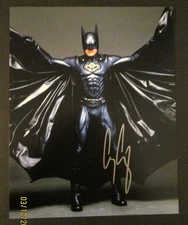 BATMAN:G.CLOONEY : (BATMAN & ROBIN) ORIGINAL AUTOGRAPH PHOTO