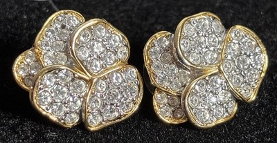 Vntg. Signed SMITHSONIAN INSTITUTION Rhinestone Gold Tone Pansy Flower Earrings