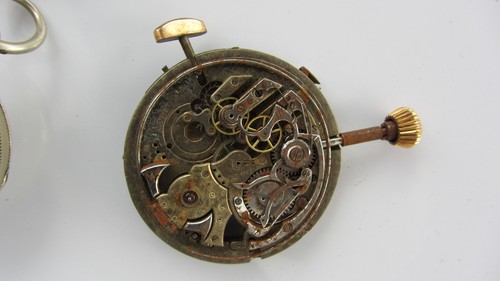 Lot de 4 montres Gousset anciennes coq , sonnerie , pour pièces .(14) - Foto 6 di 15
