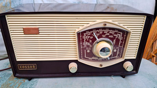 Vintage Cossor CR 1200U Valve Radio MK 40256 Not Working For Spares Or Repair.