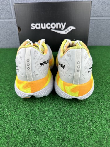 Size 10.5- Saucony Endorphin Trainer White Black - Picture 3 of 5