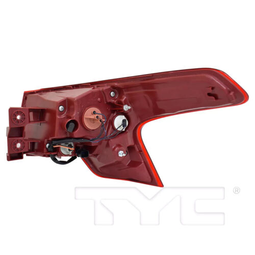 TYC Left Side Halogen Tail Light Assy for Hyundai Santa Fe SE/SEL 2021-2022 - Picture 2 of 3