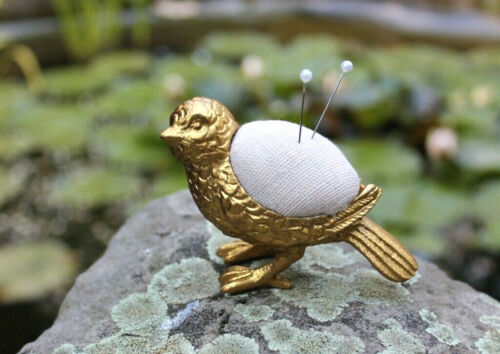 Vogel mit Nadelkissen gold messing Shabby Vintage Nähen Stecknadel Kissen DIY - Bild 1 von 6