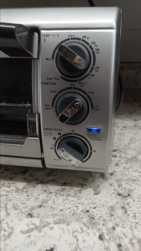 Black & Decker Original Toast-R-Oven Toaster Oven Gets Super Hot Fast! Used - Video 1 of 1