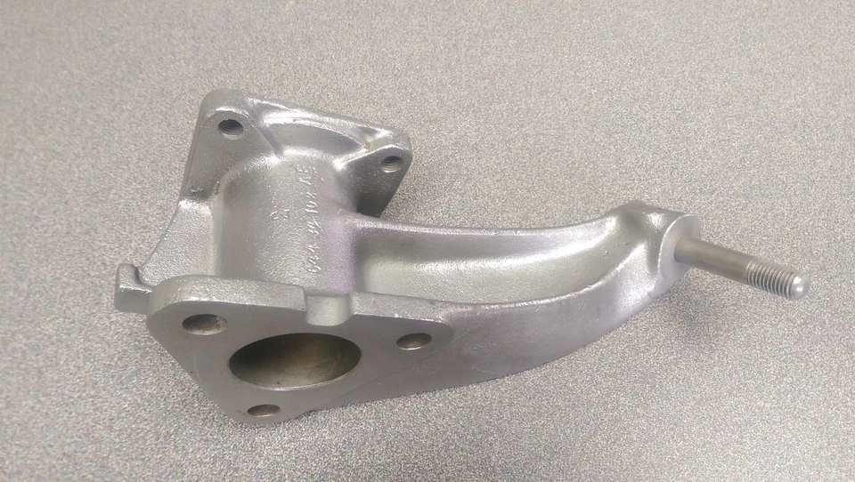 EXCELLENT USED ORIGINAL GENUINE PORSCHE 356A 356B RT REAR AXLE MOUNTING FLANGE - Image 2 of 4