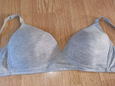 BNWOT Gorgeous Grey MATALAN Padded Wirefree Bra Size 38C