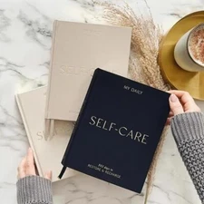 365 Days Daily Mindfulness Planner:  Inspirational Quotes Reflective Diary