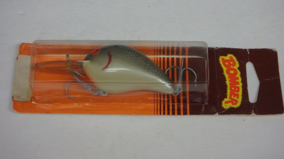 2) Vintage Bomber RatL RRR A Lipless Crankbait Fishing Lure Lot of 2
