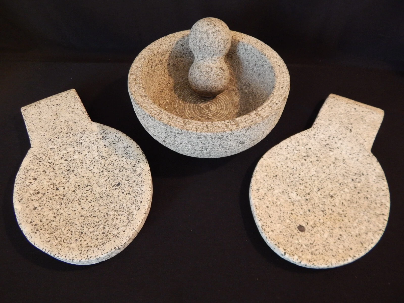 Stone Molcajete Authentic Mortar & Pestle Guacamole Salsa Maker & 2 Spoon Rests